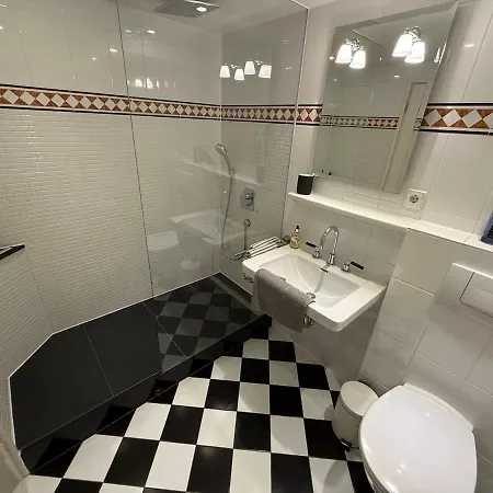 Apartamento Stylish Garden In *