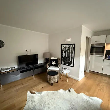 Stylish Garden In شقة